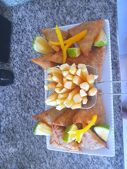 yam chips and samosa|+254113361128さん