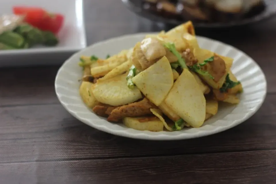 大豆ミートと大根のカレー炒め|ちいさなしあわせキッチンさん