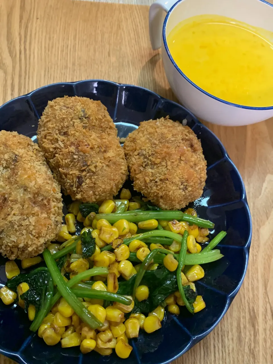 カレーコロッケとカボチャのスープ|ルナピーボールさん