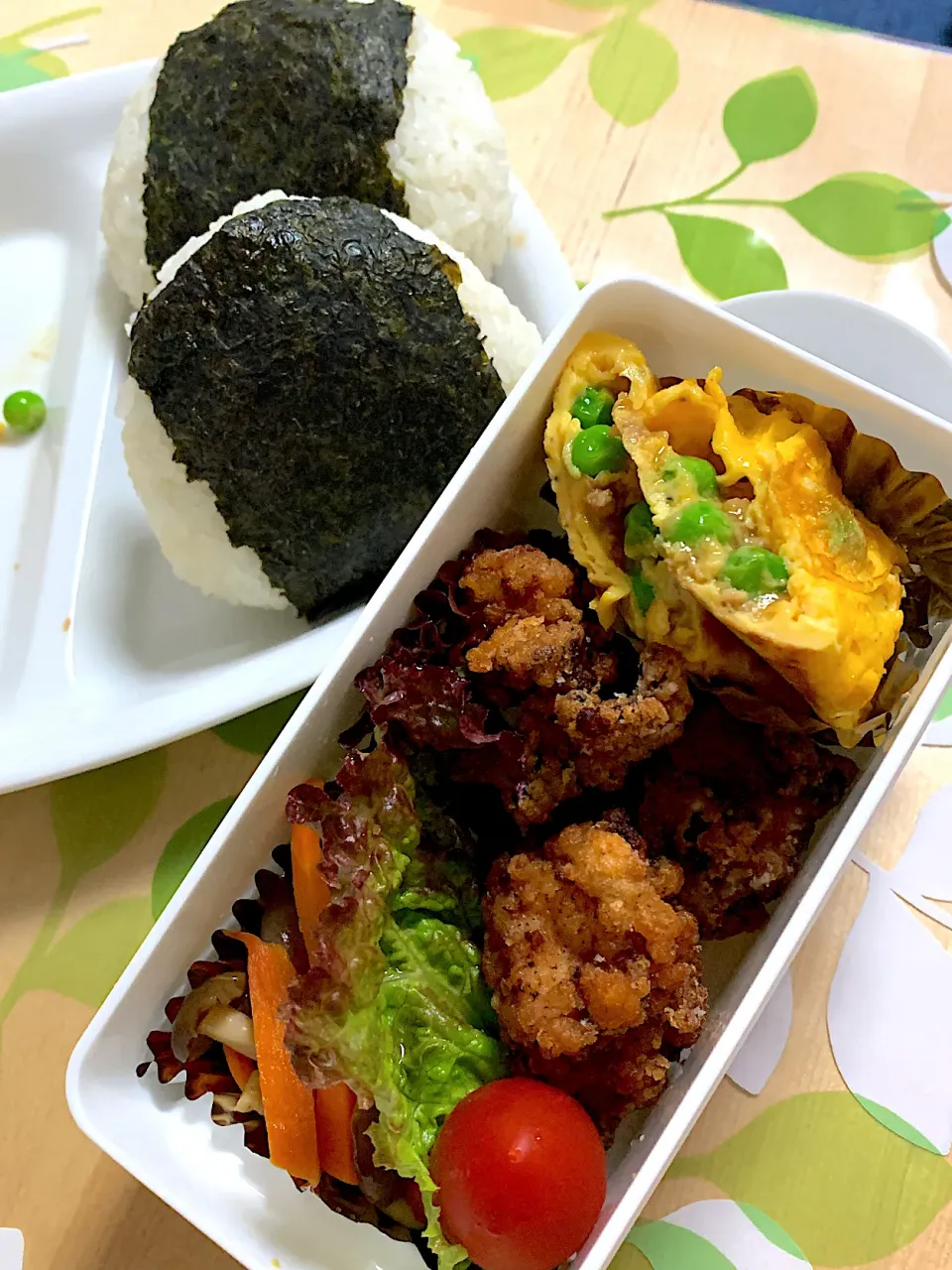 Snapdishの料理写真:夕飯の残りの主人の作ったから揚げ、ミートオムレツ、しめじにんじんきんぴら|ヘパリン2.5さん