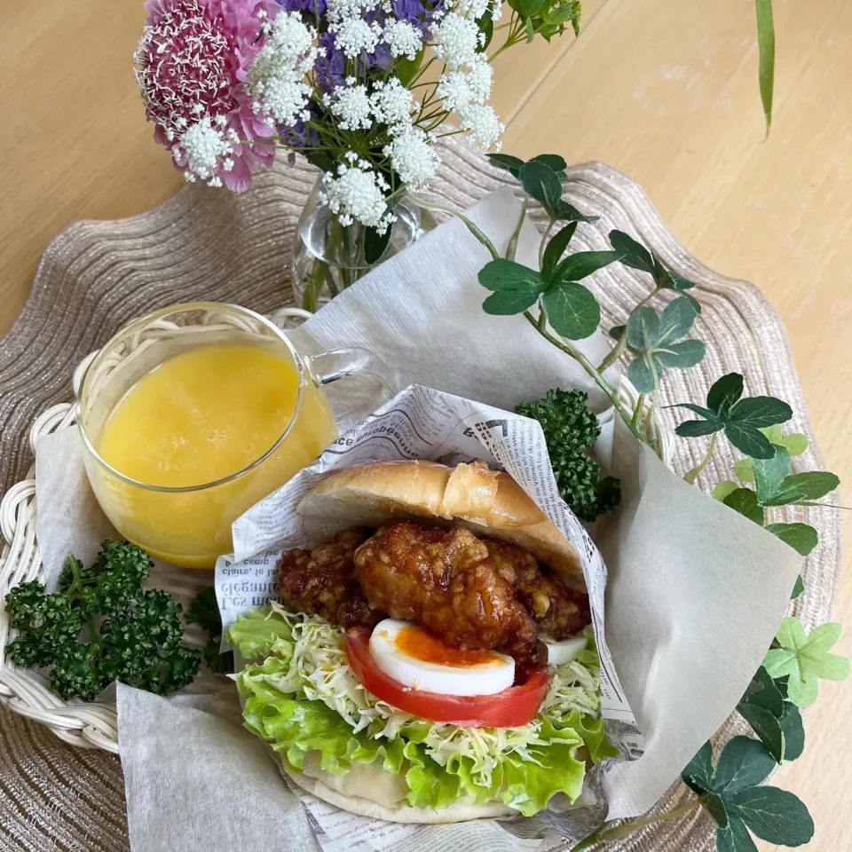 Snapdishの料理写真:5/16❤︎甘酢から揚げ半熟たまごサンド🌱冷製コーンスープ🌽|Makinsさん