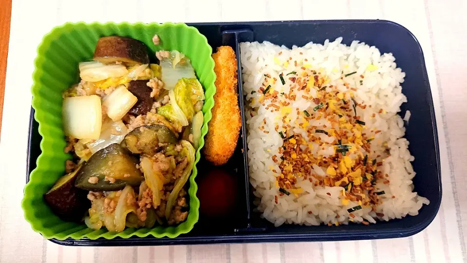 白菜となすと挽き肉の炒め物❤️旦那さんお弁当❤️|かおるcitronさん