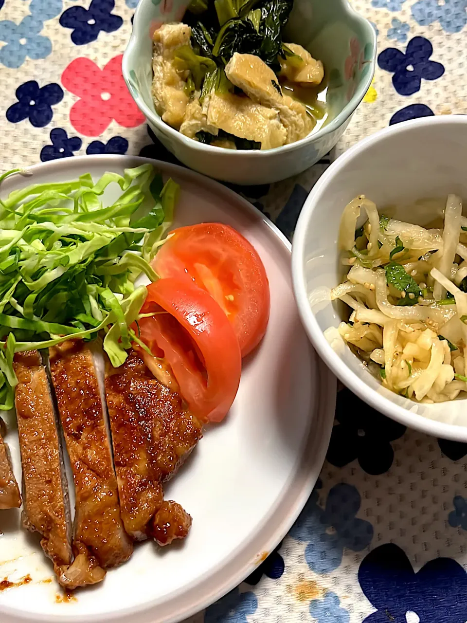 豚味噌漬け焼き　大根と大葉のサラダ　小松菜と揚げの煮浸し|4jinoanataさん