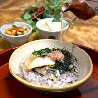 さらさらスッキリなのにコクがある！焼き鯖明太子茶漬け