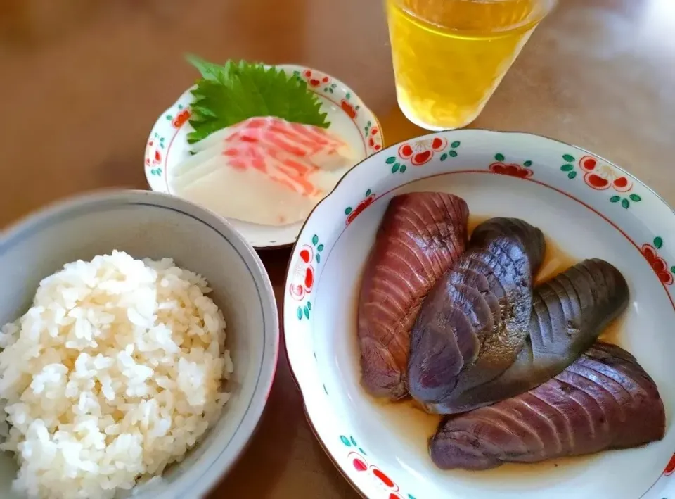 昼ご飯♡

大量の茄子を今日から色んな料理にしたいと思います♪

まずは煮浸しで完成〜|アカネ💖さん