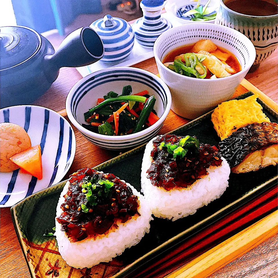 たまたま残ってた「Sの食卓」肉味噌焼きおにぎり🍙🍱|S の食卓2さん