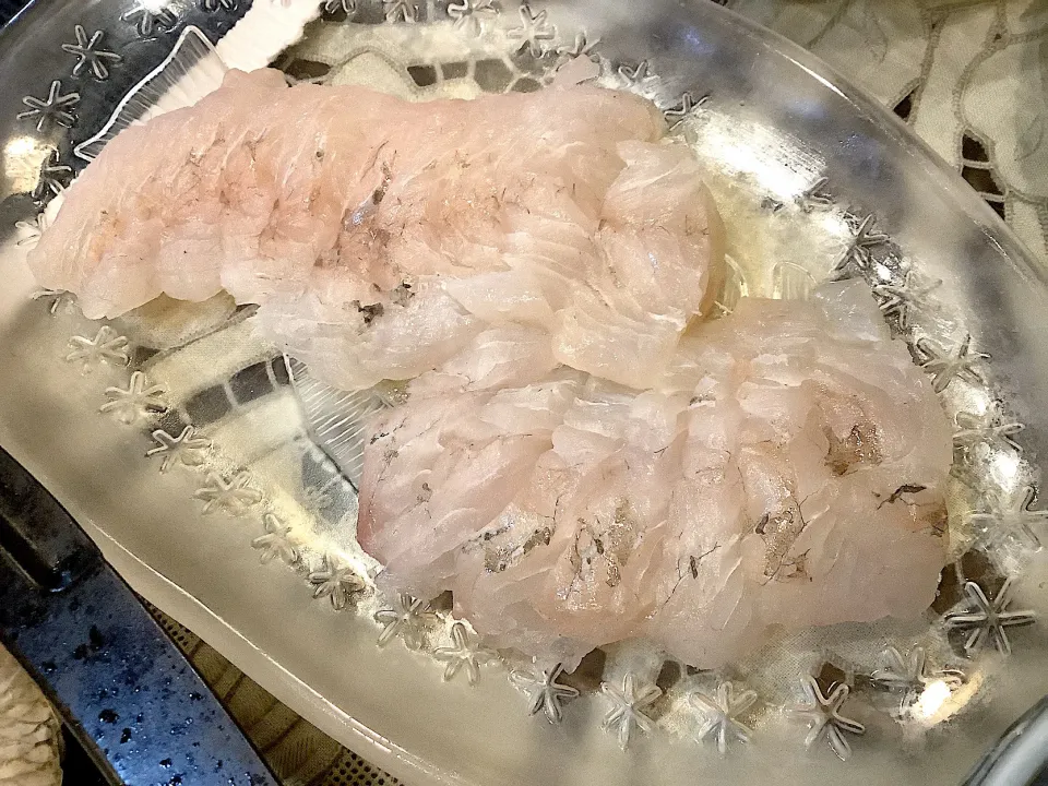 ヒラメのお刺身🐟😋|アライさんさん