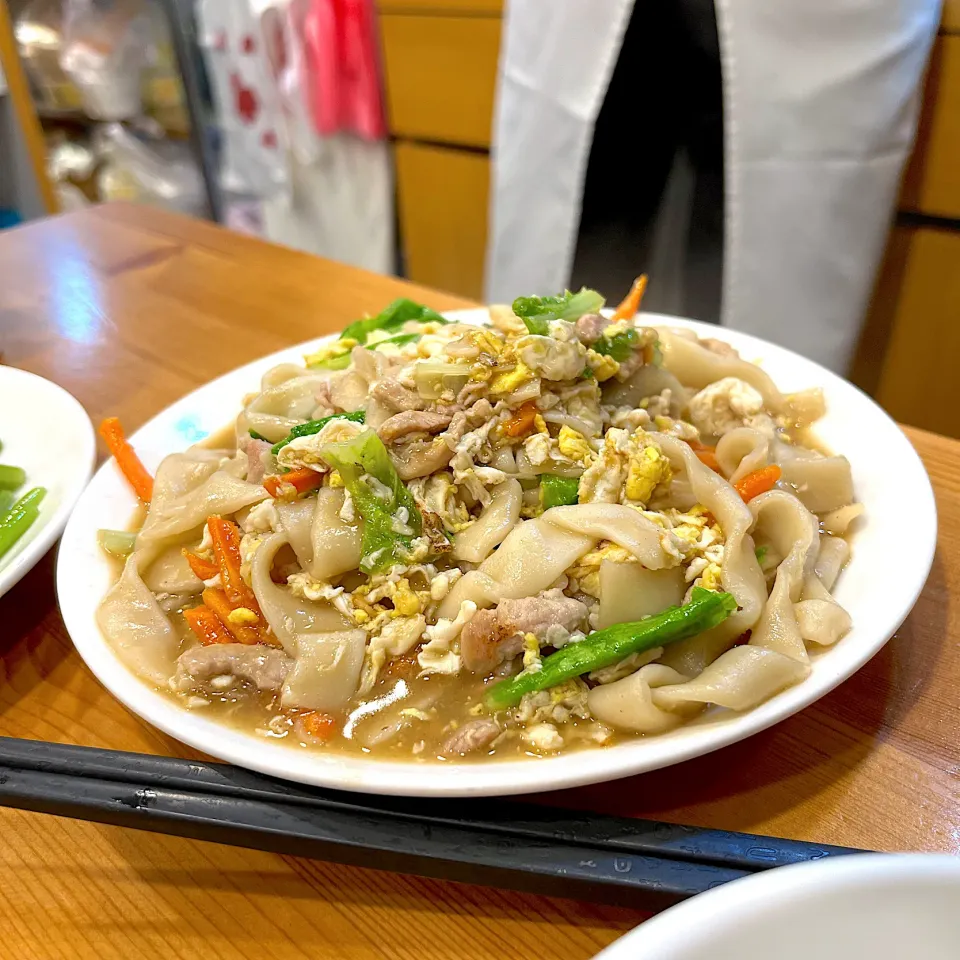 Fried noodles with shredded pork|skyblueさん