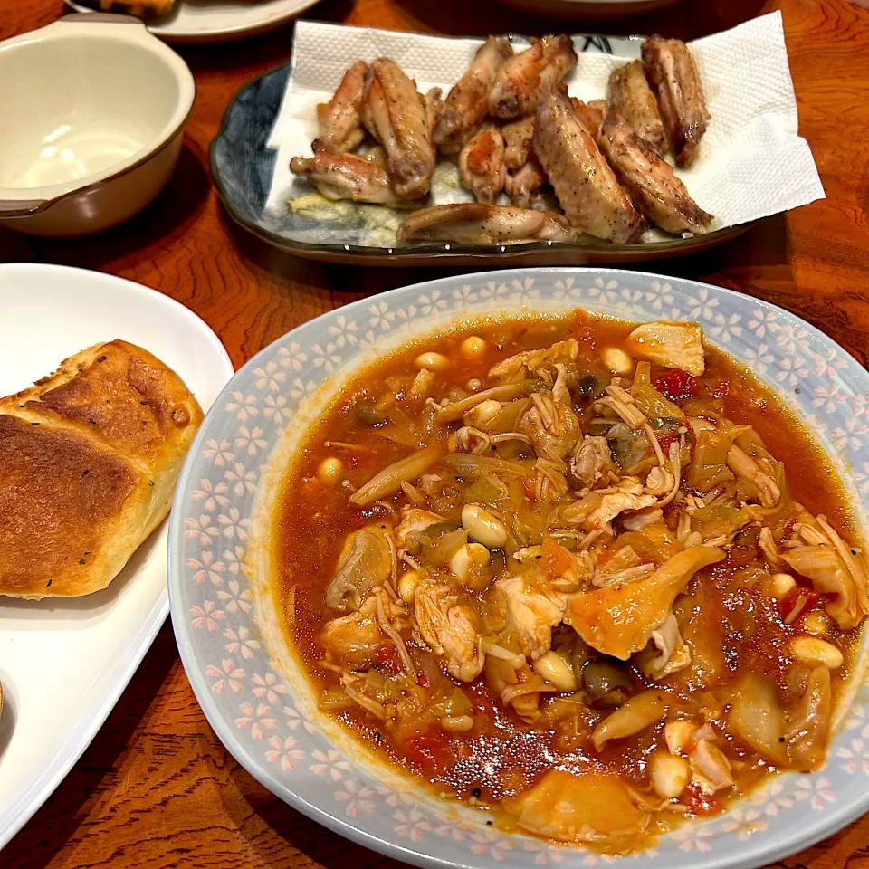 トマトとキャベツのチキンシチュー😋|すかラインさん