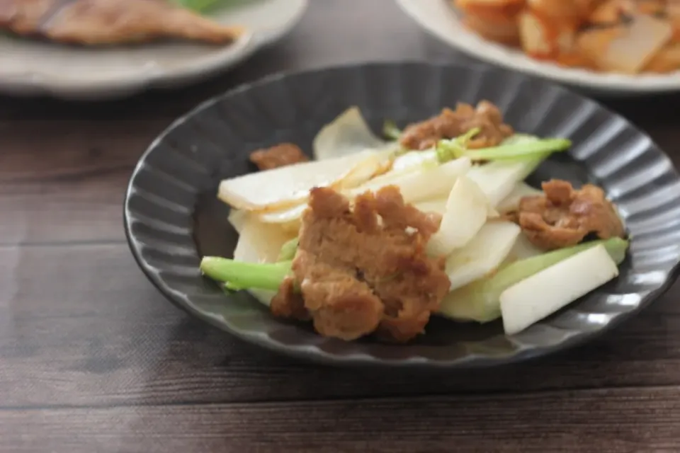 かぶと大豆ミートのバター昆布茶炒め|ちいさなしあわせキッチンさん