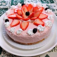 莓とヨーグルトのムースケーキ