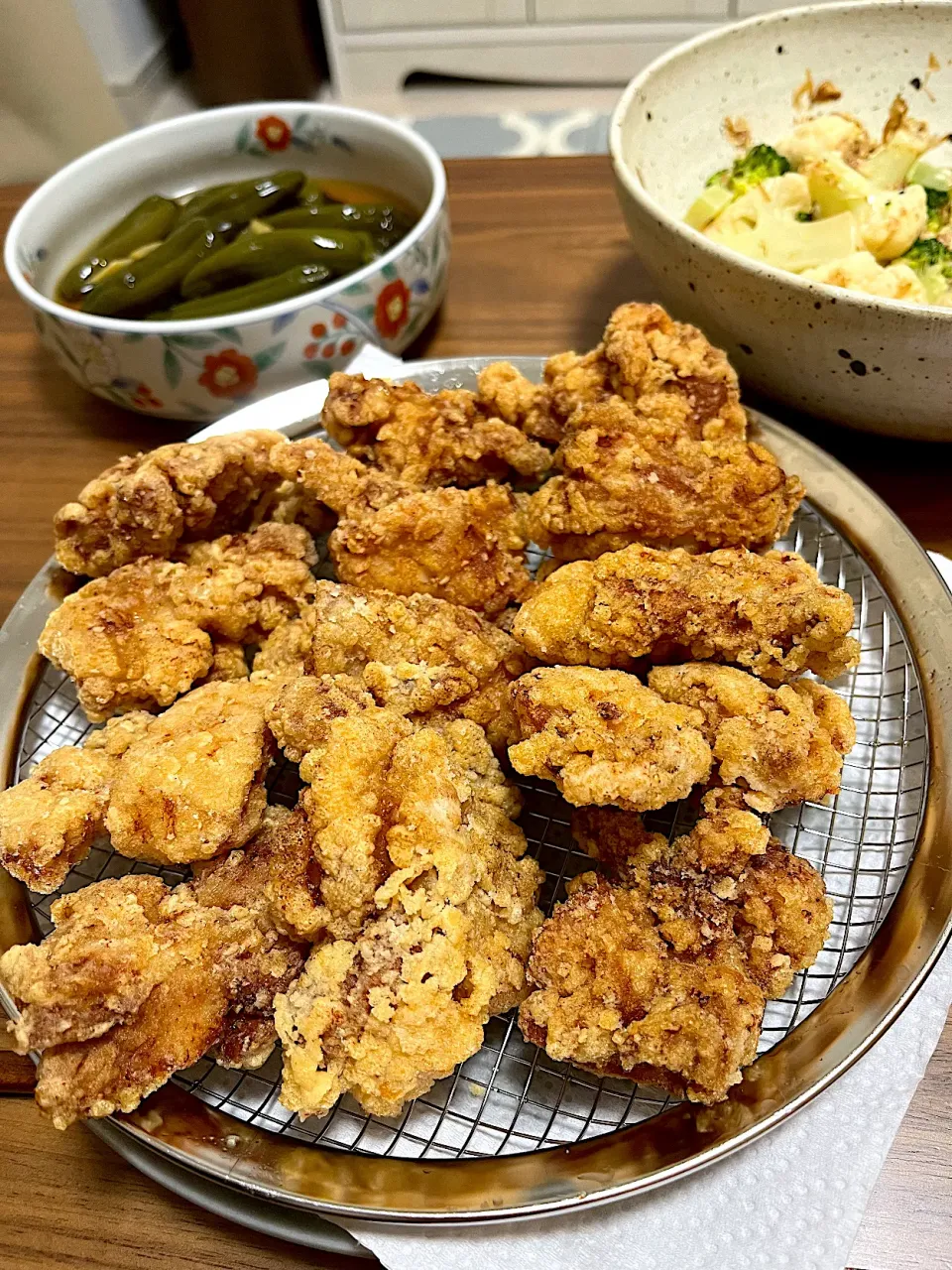 からあげ、ピー太郎煮浸し、サラダ|satakeさん