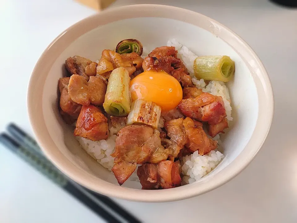 Snapdishの料理写真:焼き鳥丼|烏賊シャトルさん