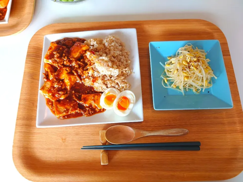 今日の昼食　麻婆丼、もやしナムル|pinknari🐰🌈さん