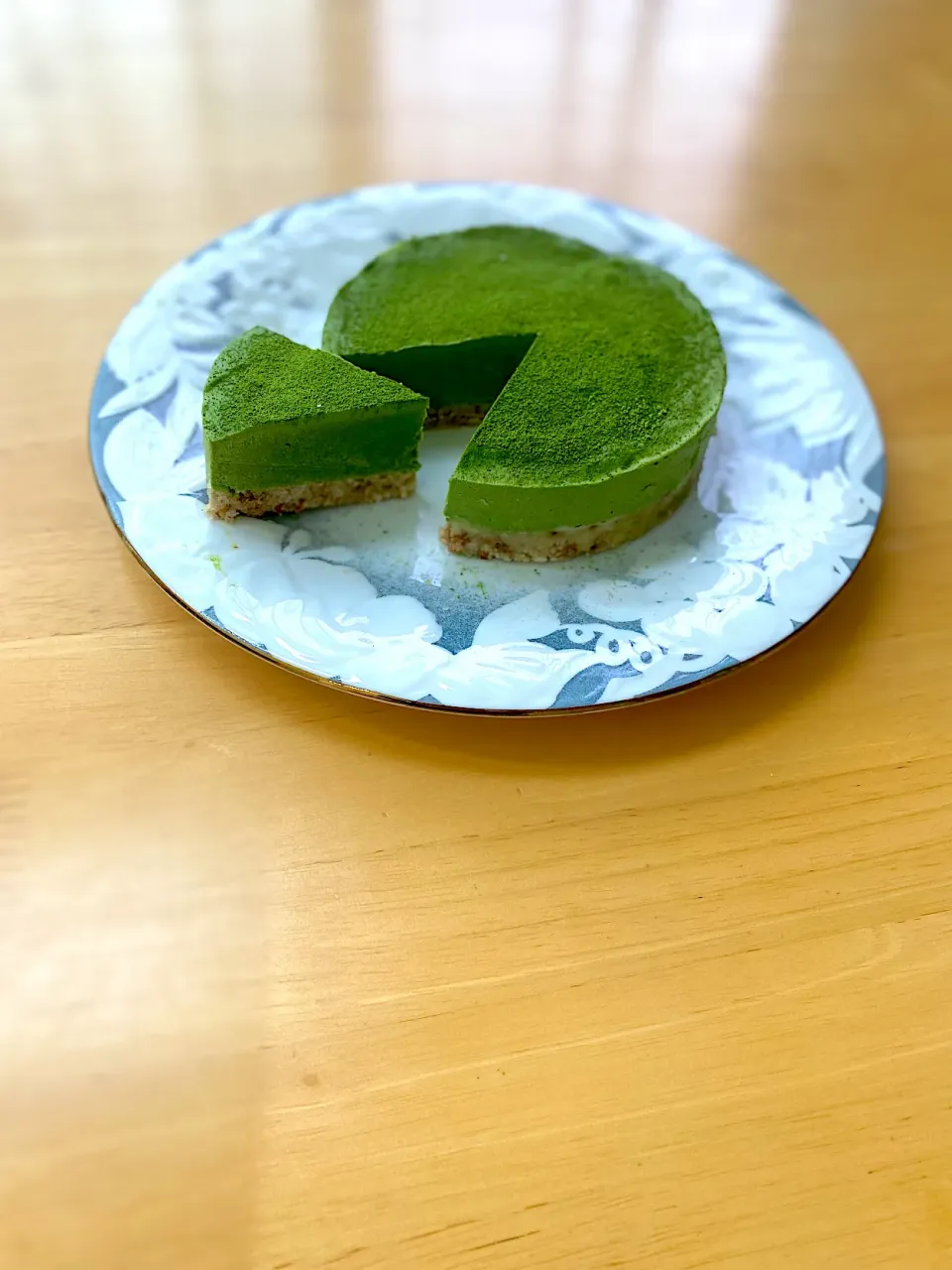 ロー抹茶ケーキ🍵|みうのすけさん