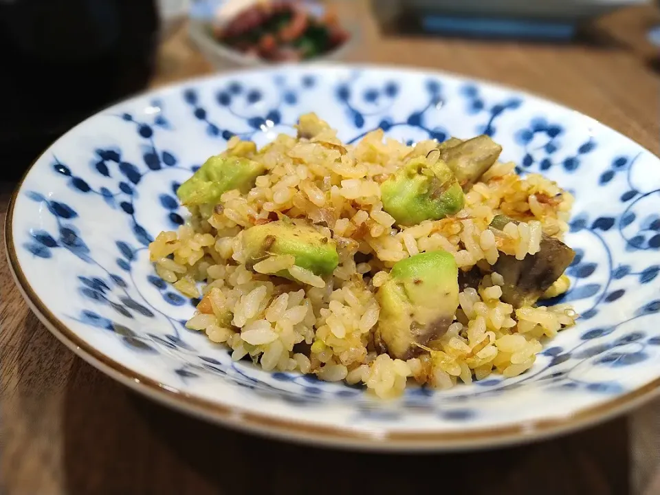 アボカドの混ぜご飯|古尾谷りかこさん