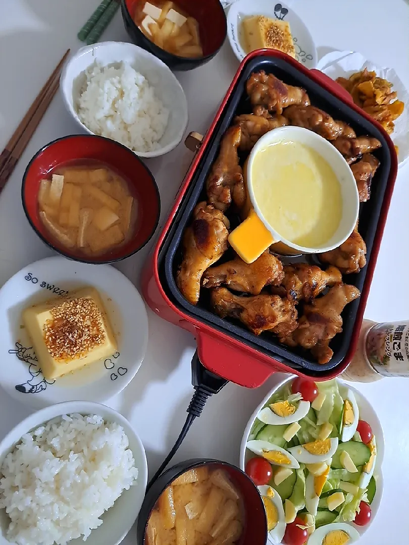 夕食(*^^*)
手羽元チーズタッカルビ
ちくわカレー磯辺揚げ
卵豆腐
お味噌汁(豆腐、油揚げ)|プリン☆さん