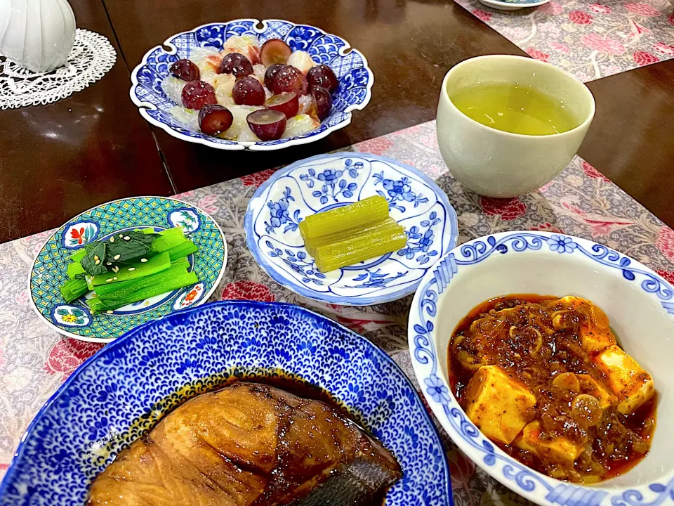 昨日のお夕飯は鰤照りに鯛のカルパッチョなど…バラバラメニュー😅|Seikoさん