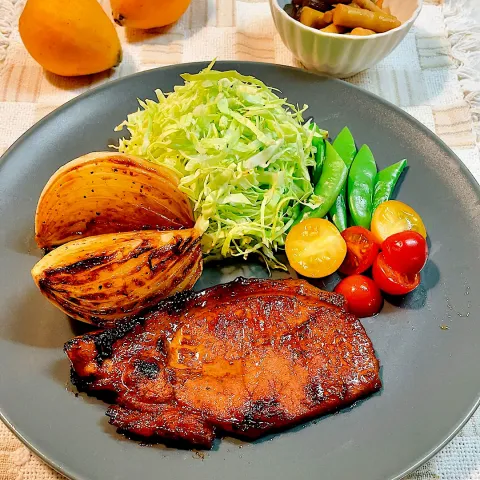 「#日本のおこめ部（アルモンデ）」を使ってみたSnapdishの料理・レシピ写真:🌿‬ふるさと便《長崎茂木びわ》＆🌿‬ご近所さん便《小田原下中玉ねぎ》でバター醤油ソテー