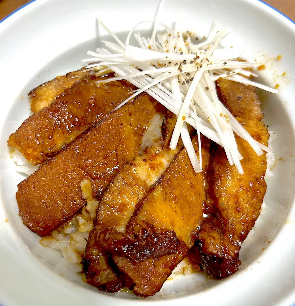 Snapdishの料理写真:チャーシュー丼|まっすーさん