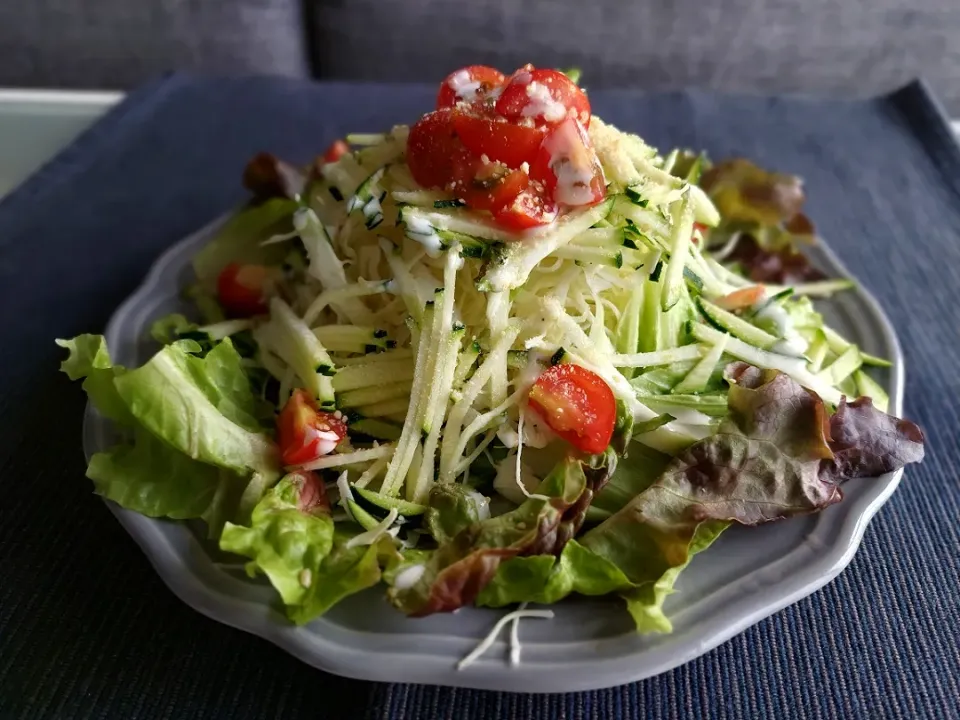 サラダ朝ごはん🥗|しあるさん