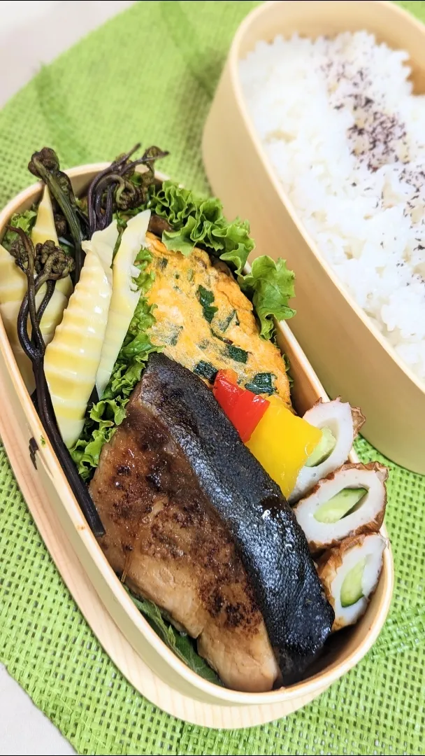 本日のお弁当〜ぶり味噌幽庵焼きとどーんとニラ玉弁当〜|f.1125beさん