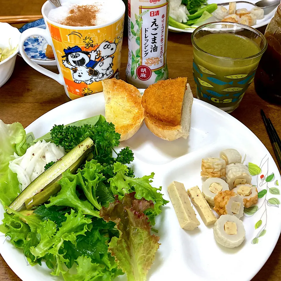 Snapdishの料理写真:コロッケパン|みんみんさん