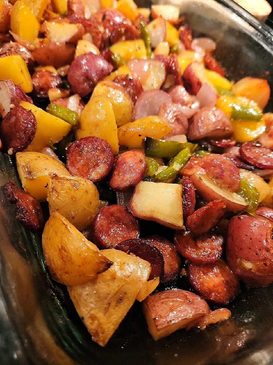 Snapdishの料理写真:Potato Sausage Peppers Garlic|Earl Pearsonさん