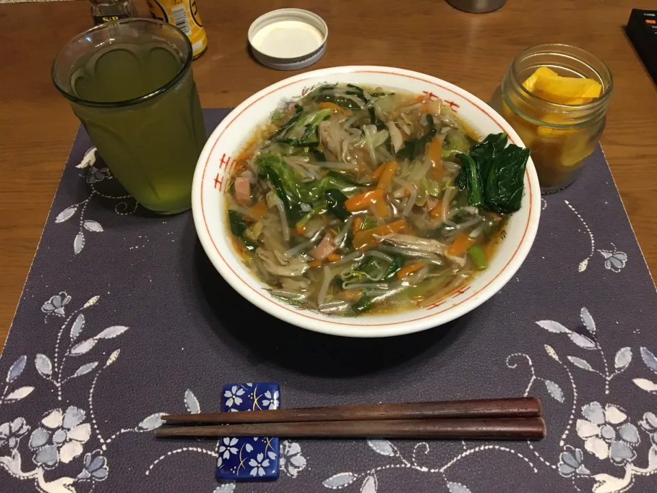 とろみ餡掛け醤油ラーメン(昼飯)|enarinさん