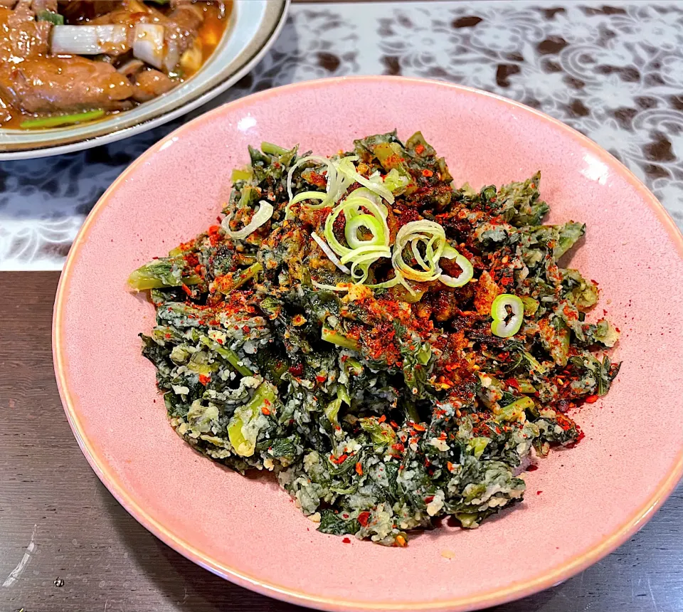 麦饭（ロメインレタスの小麦粉まぶす蒸し料理)|Emeiさん