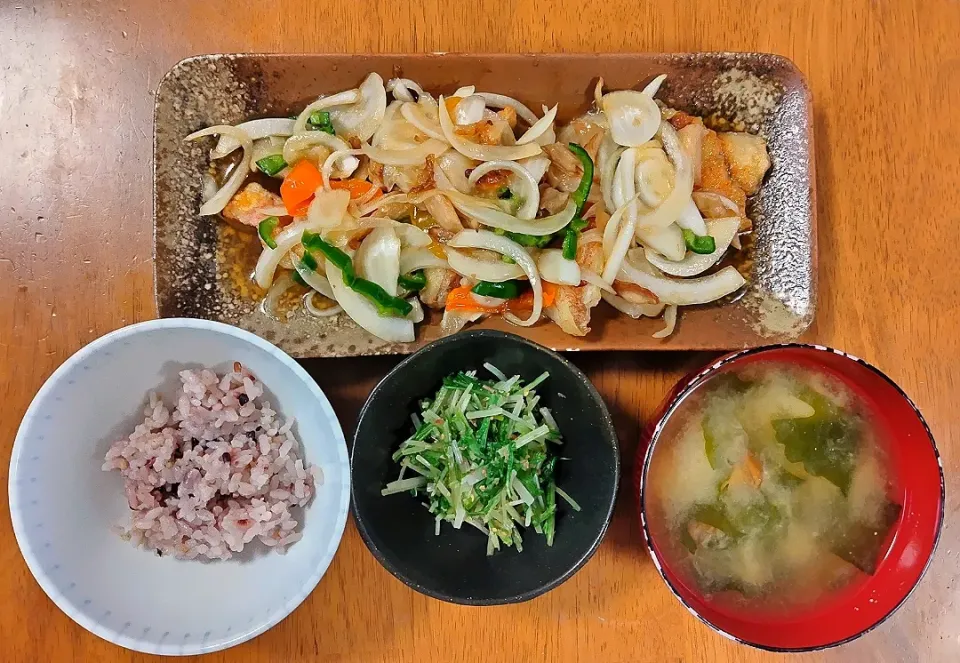 2023 0517　赤魚とまいたけの南蛮漬け　水菜のおひたし　なめことわかめのお味噌汁|いもこ。さん