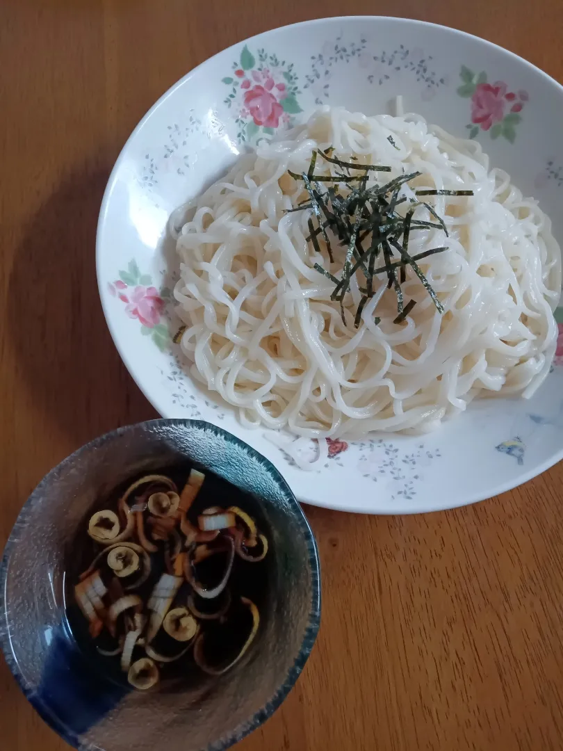 Snapdishの料理写真:盛うどん（細めうどん）😸|はるchanさん