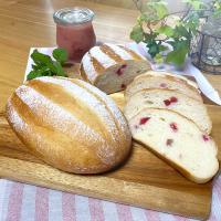 ミルクハース　苺の粒ジャム入り