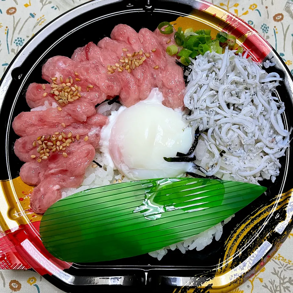 福一　ねぎとろ温玉丼（だし醤油）南まぐろ入りネギトロ|こいちさん