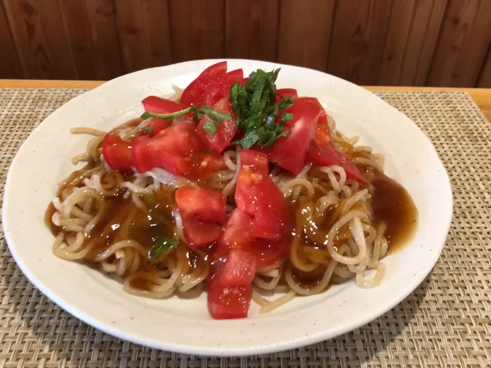 Snapdishの料理写真:今日の賄いは自家製ゆずジュレがけ有機トマト全粒粉麺|bontaさん