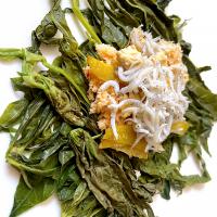 Isian buntil daun singkong