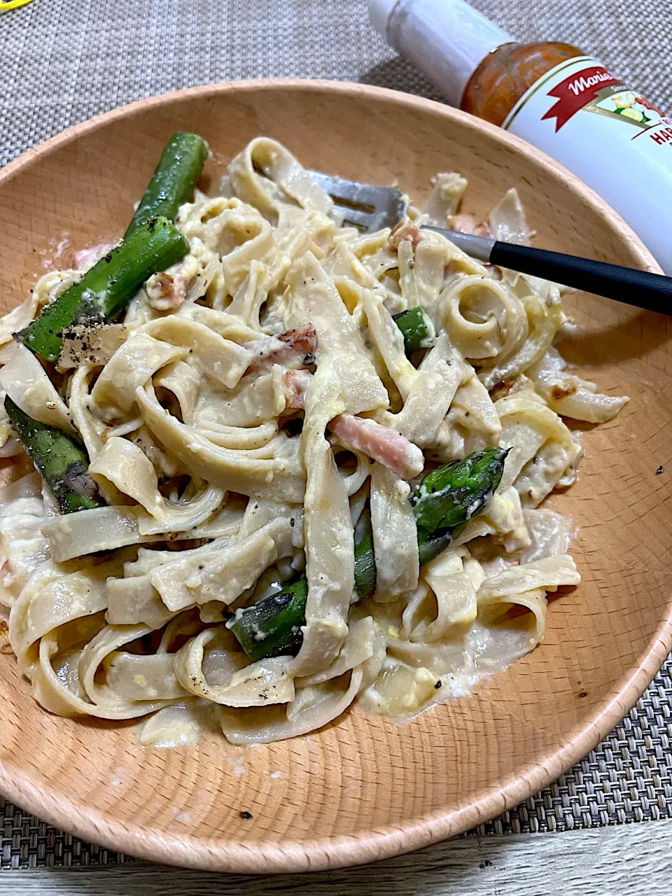 今日のお昼ごはん~アスパラとベーコンのカルボナーラ~|ゆかｕさん