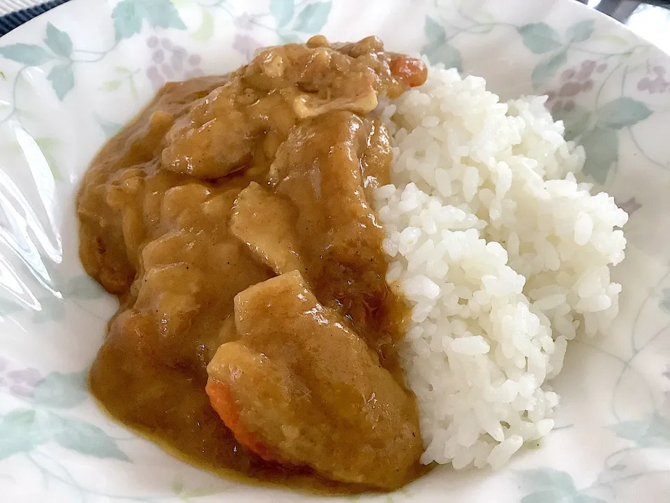 Snapdishの料理写真:知る人ぞ知るカレー🍛『万代バス停前カレー』😋ありがとう|アライさんさん