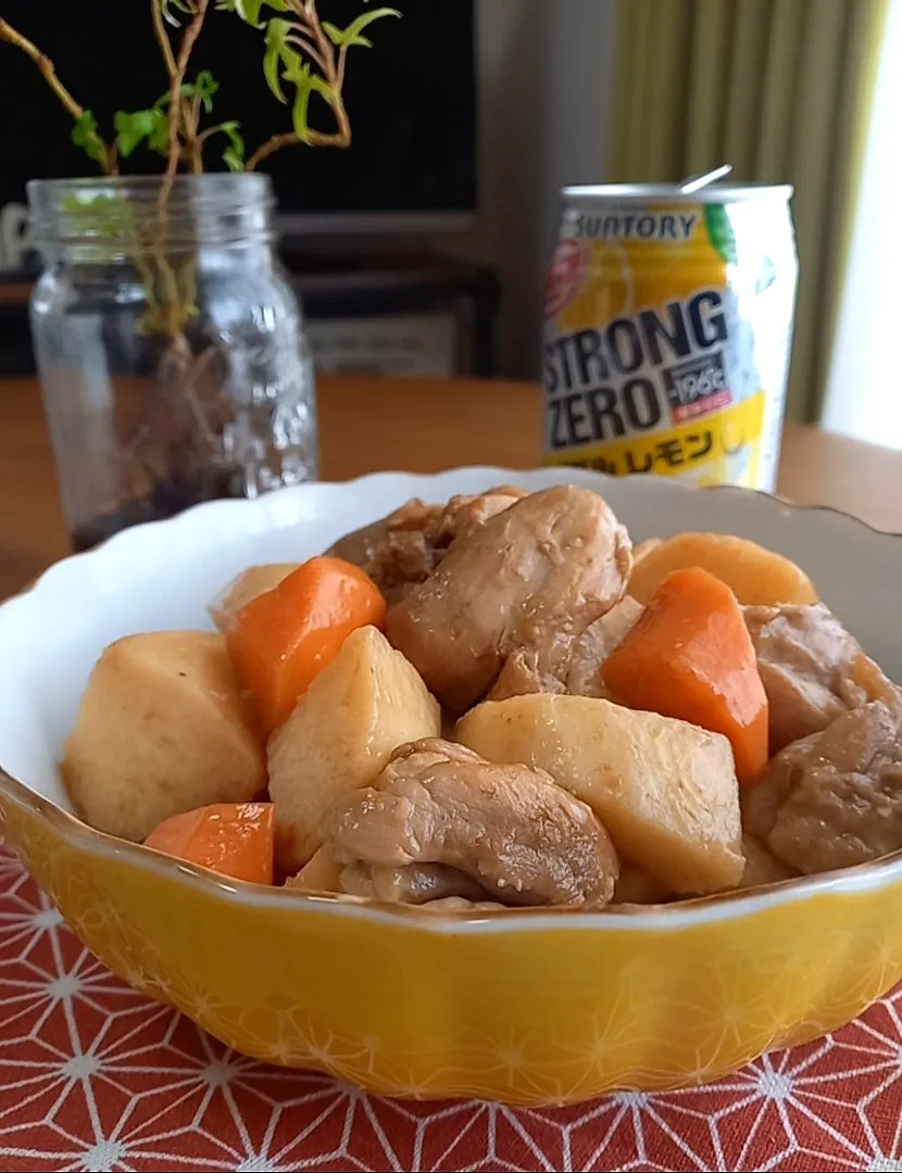 Snapdishの料理写真:鶏と山芋の煮物|まりおさん