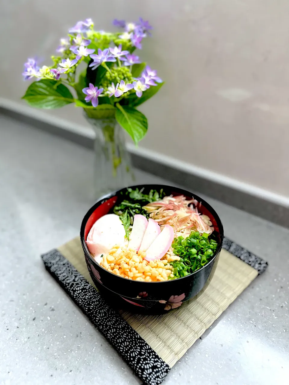 「紫陽花と薬味うどん」|バシュランさん