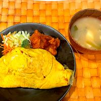 中学生息子のお昼ご飯🍚 オムライスランチ🥚