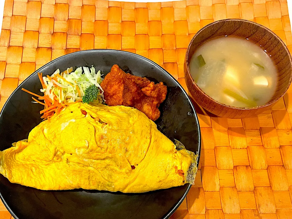 中学生息子のお昼ご飯🍚 オムライスランチ🥚|Snow10さん