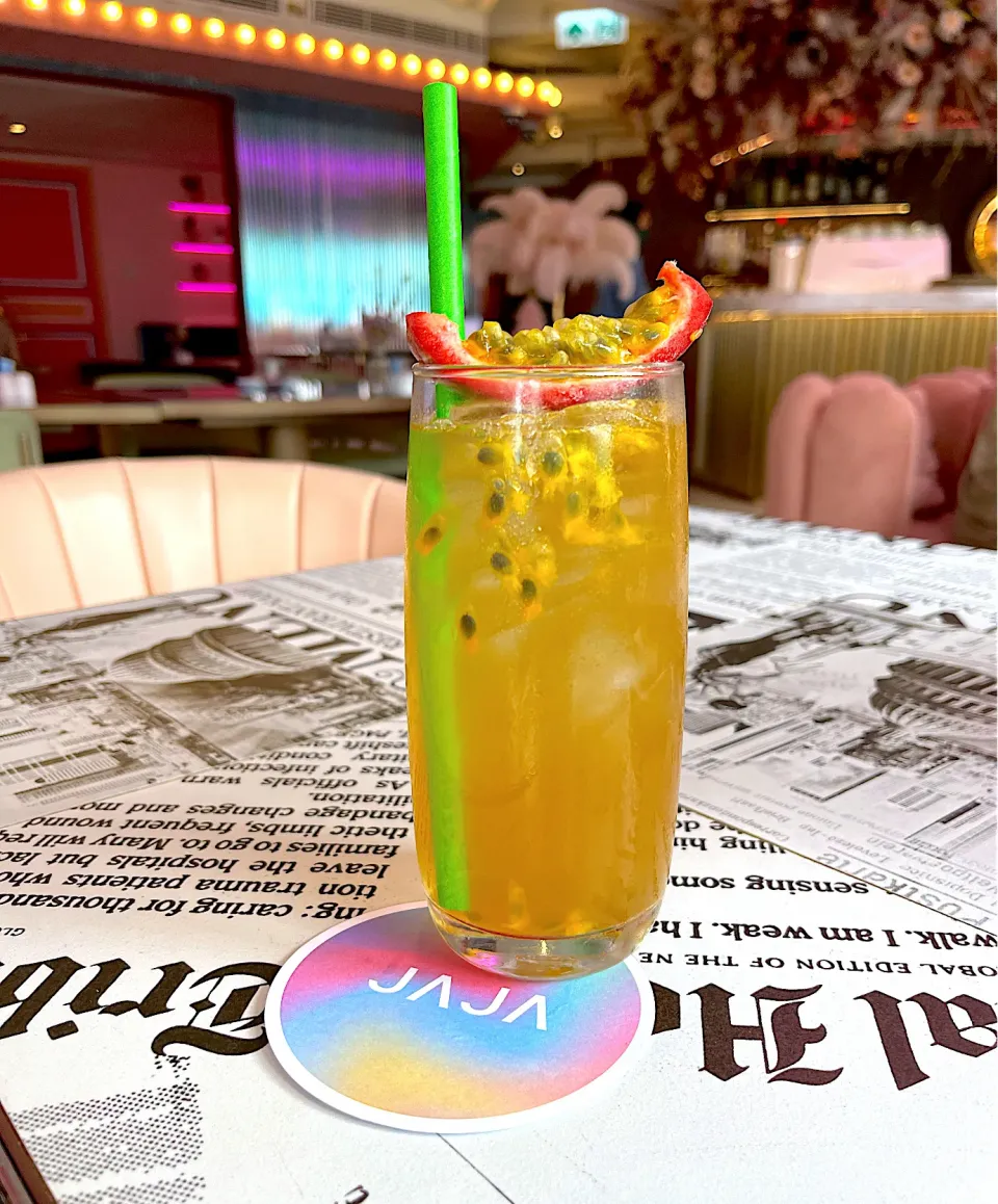 Snapdishの料理写真:Peach Earl Grey ice tea|skyblueさん