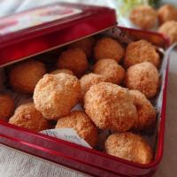 材料３つのココナッツクッキー