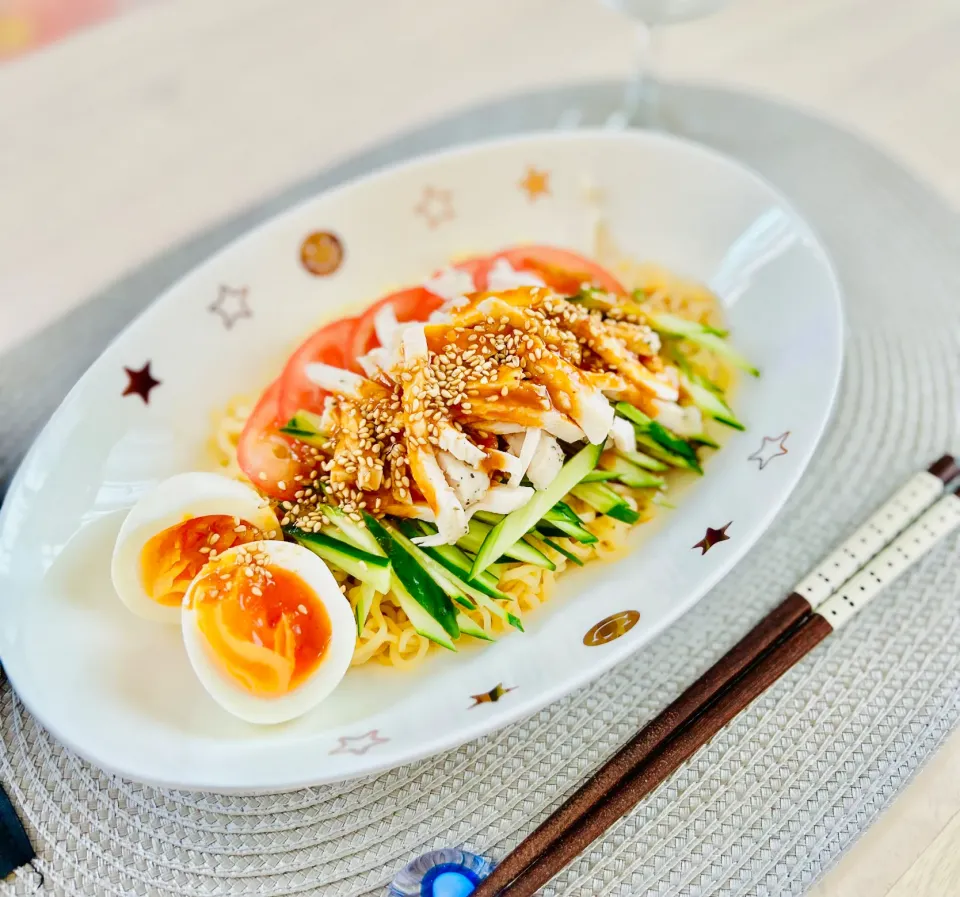 よだれ鶏風　旨辛汁なし麺|白のパンダさん