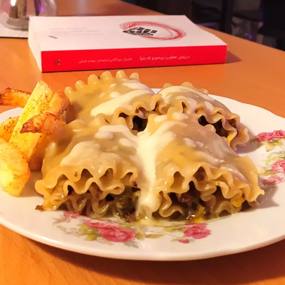 Snapdishの料理写真:Lasagna 🍝|Alireza Mohammadさん