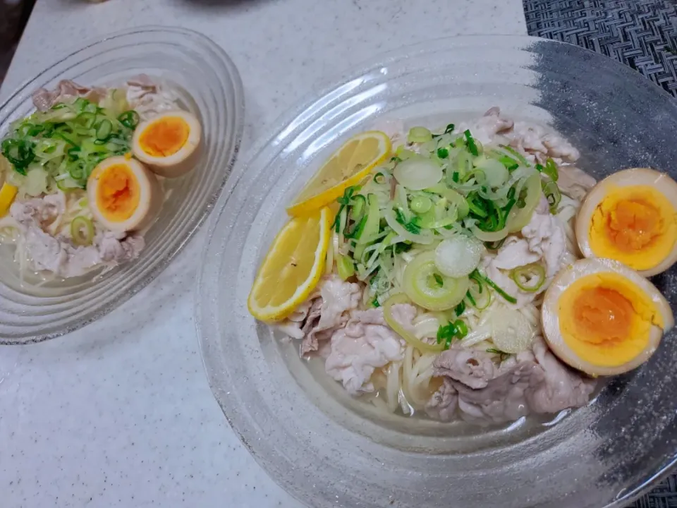 冷やしねぎ塩豚そうめん🍻|こぅさん