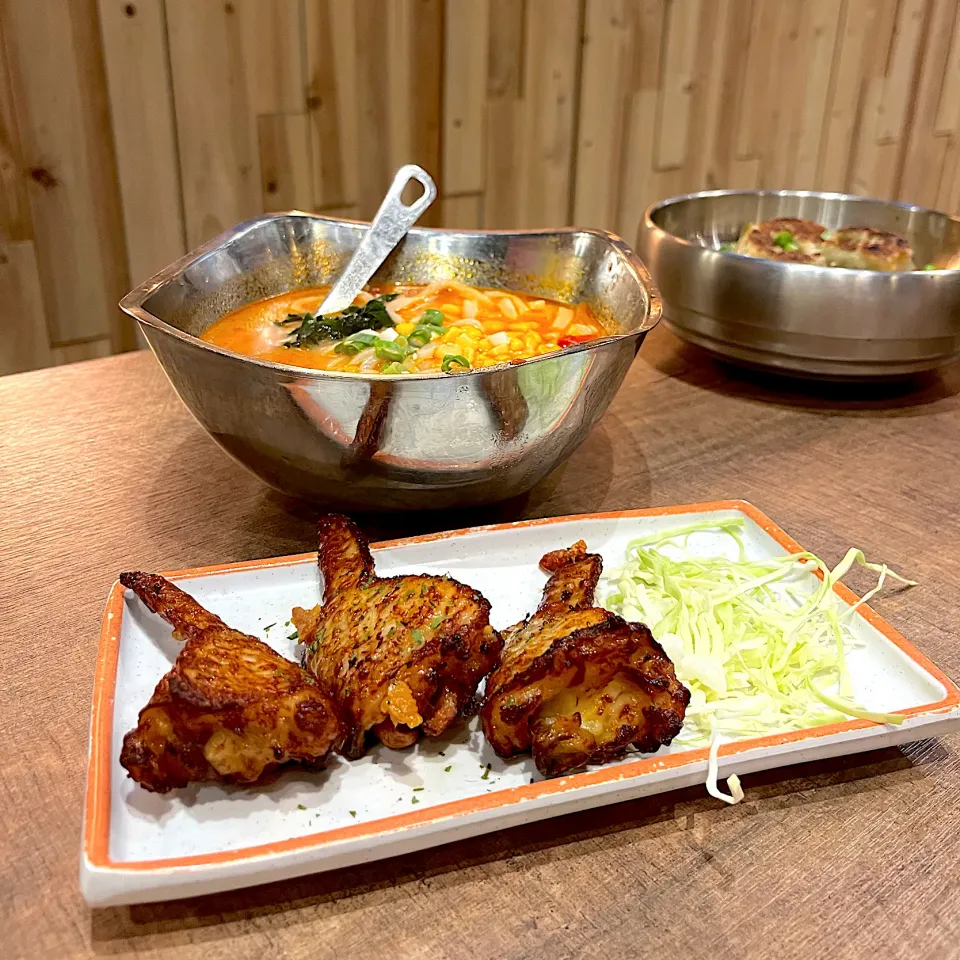 Crispy mushrooms chicken wings with tomato udon|skyblueさん