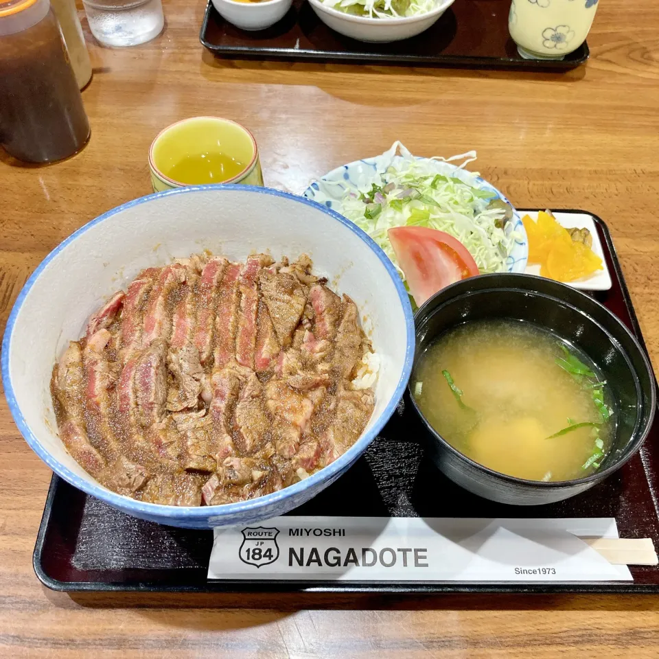 ステーキ丼|ちゃみこさん