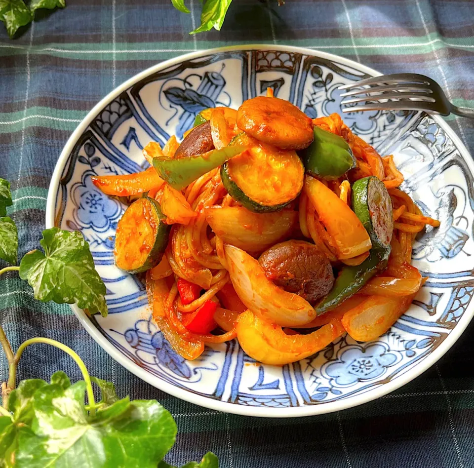 🍝休日のお昼ご飯は野菜ゴロゴロ ナポリタン🍝|Hollyさん